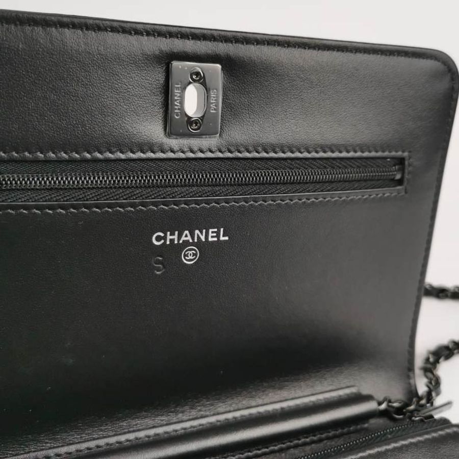 Chanel牛皮緞面純色水鑽裝飾雙C標識斜挎包單肩包 晶片款 9.8新-7