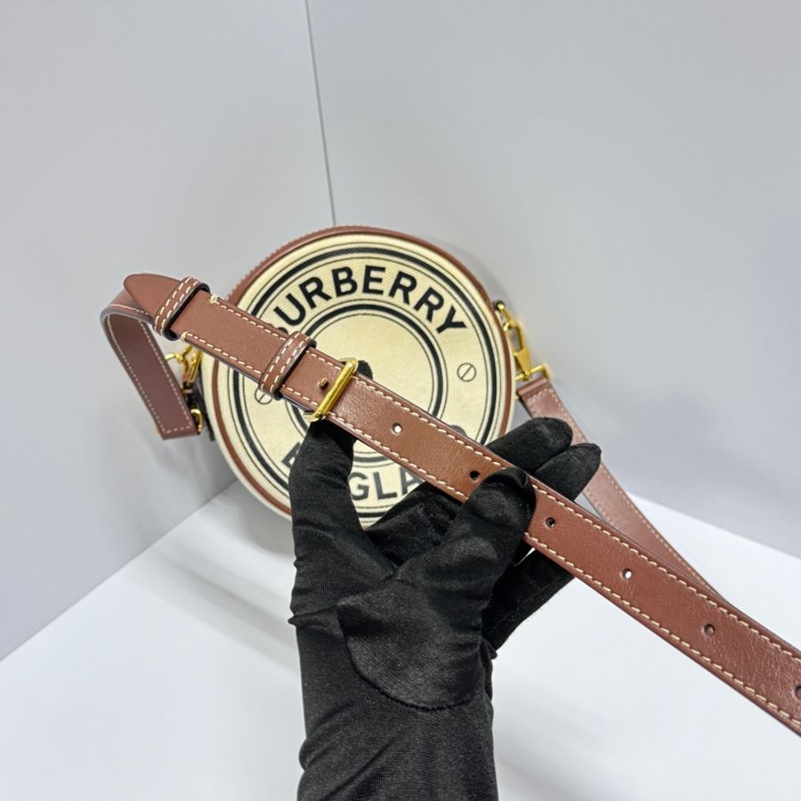【極新🎁 好溫柔】 Burberry 巴寶莉 圓餅包 斜背包(專櫃63,000)-10