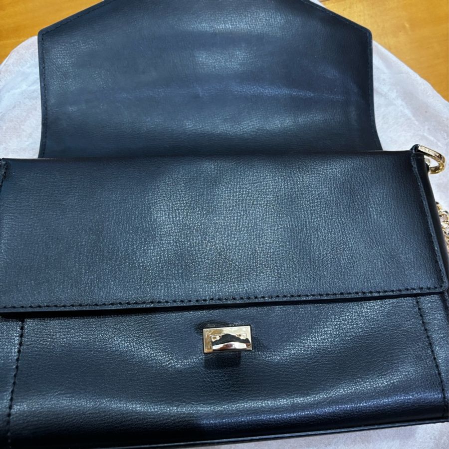MK(Michael Kors)黑色金鏈扣包|經典旋扣・肩背 / 斜背包-4
