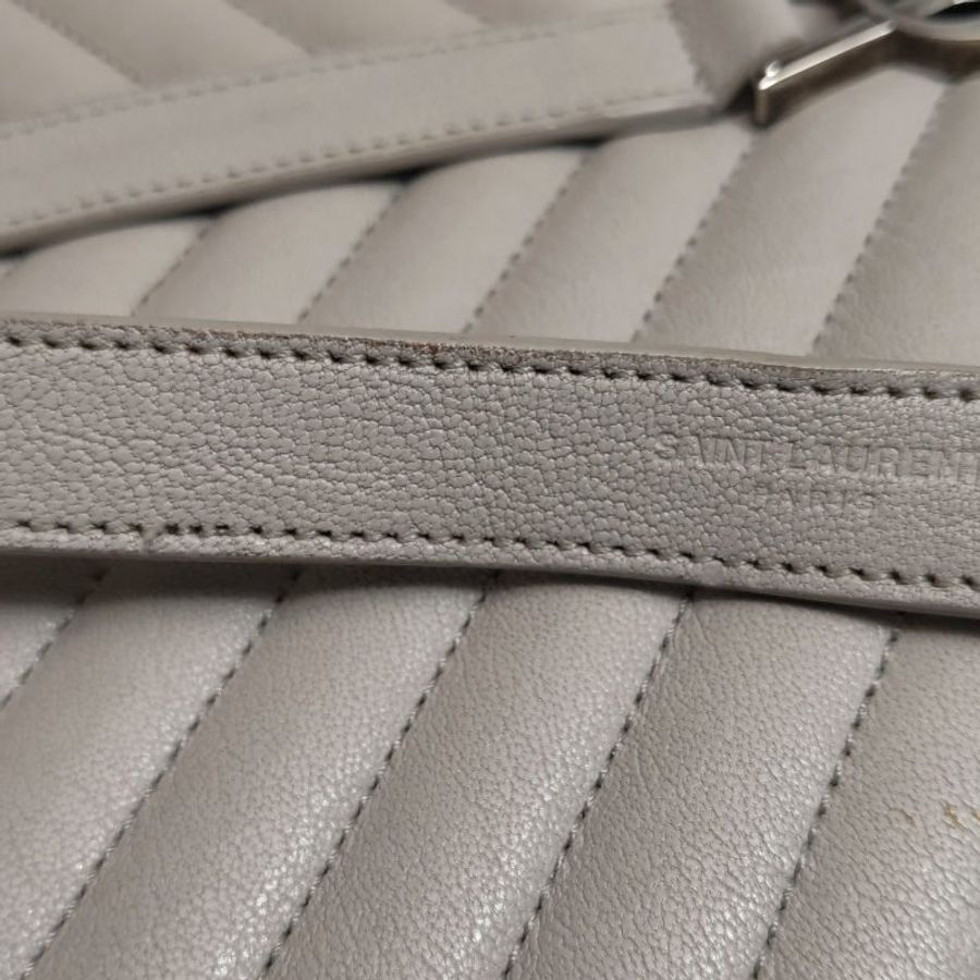 Saint Laurent College羊皮純色V紋YSL標誌單肩包-11