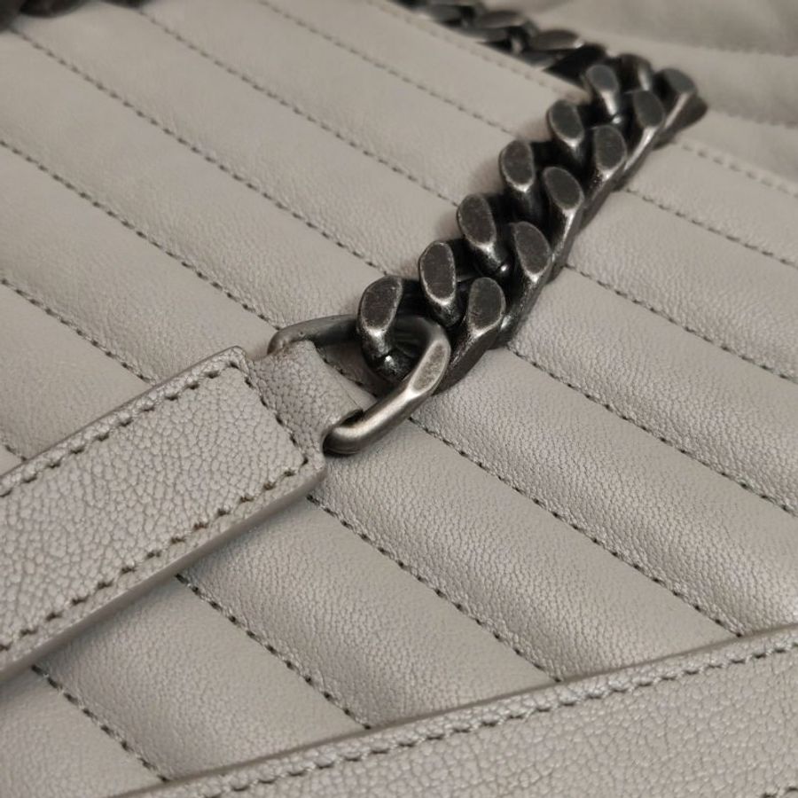 Saint Laurent College羊皮純色V紋YSL標誌單肩包-15