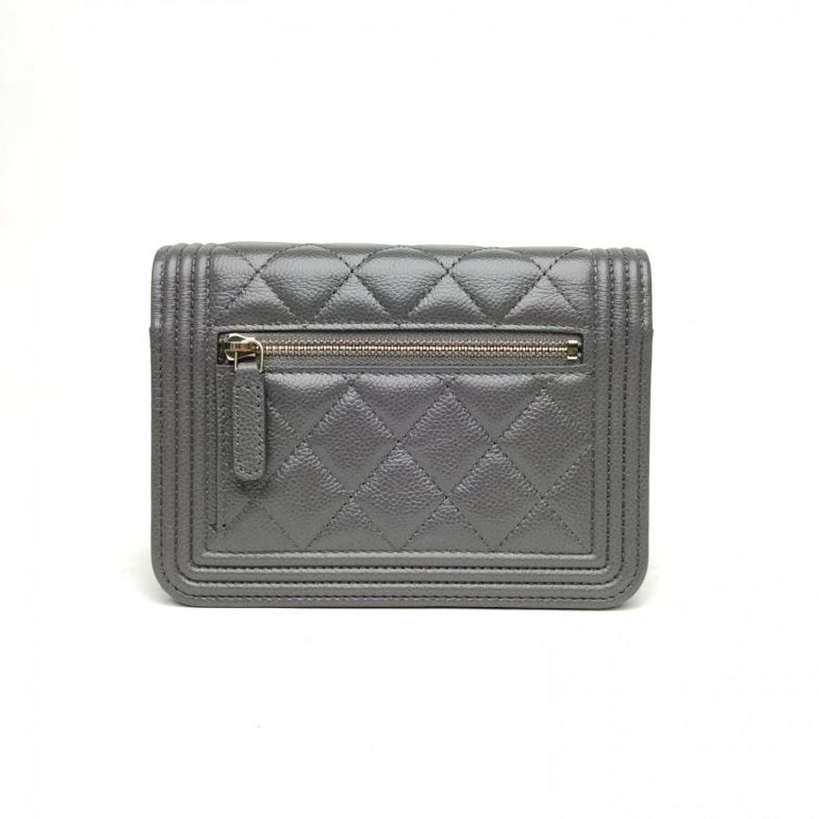 CHANEL LeboyMini15cm灰色荔枝牛皮鐳射標金扣肩背包-2