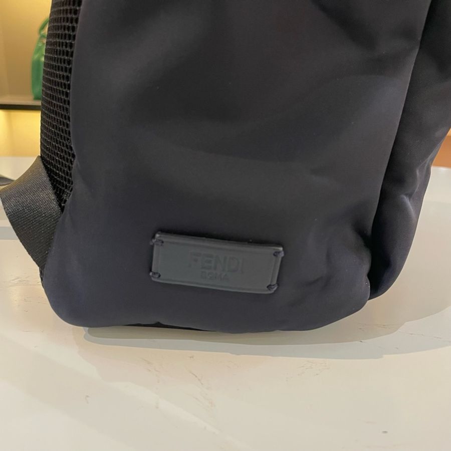 Fendi芬迪 一撮毛小怪兽帆布拼豹皮 黑色尼绒拼皮双肩包旅行包 容量大满足旅游出行 通勤百搭款 男女通用-7