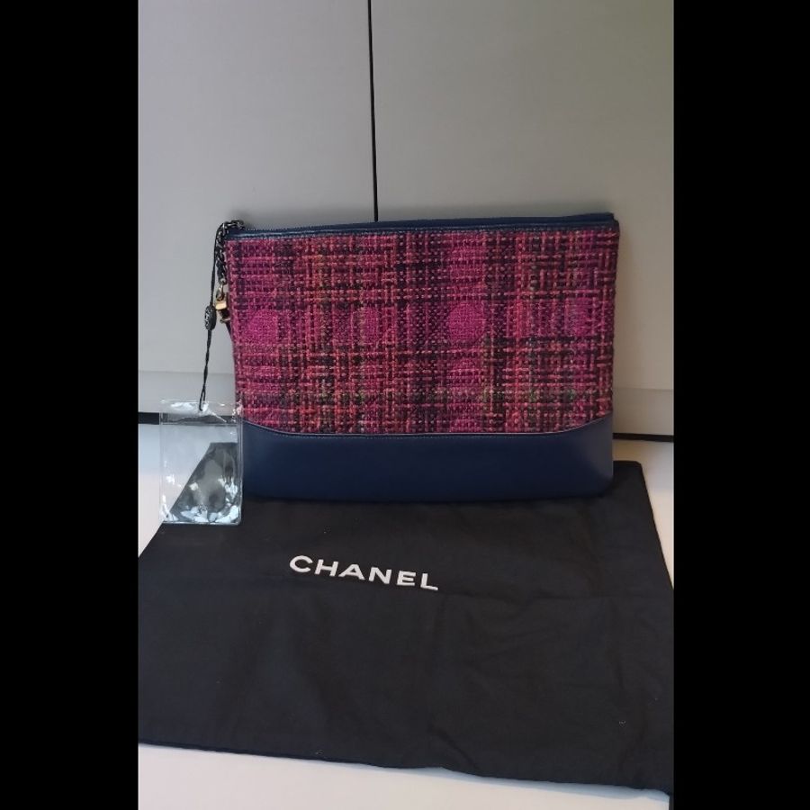 Chanel 深藍皮邊桃紅毛呢手拿包-3