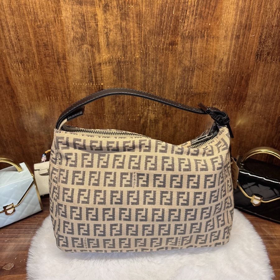 Fendi FF 標誌手提包-0
