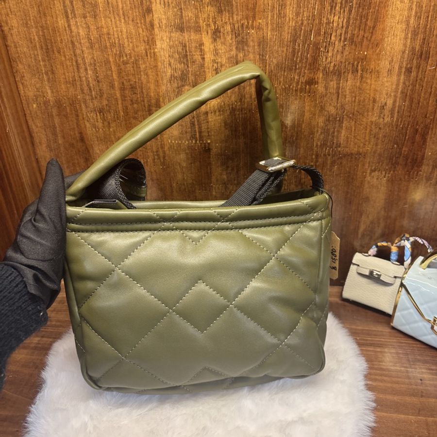 Marc Jacobs 橄欖綠菱格紋手提包-1