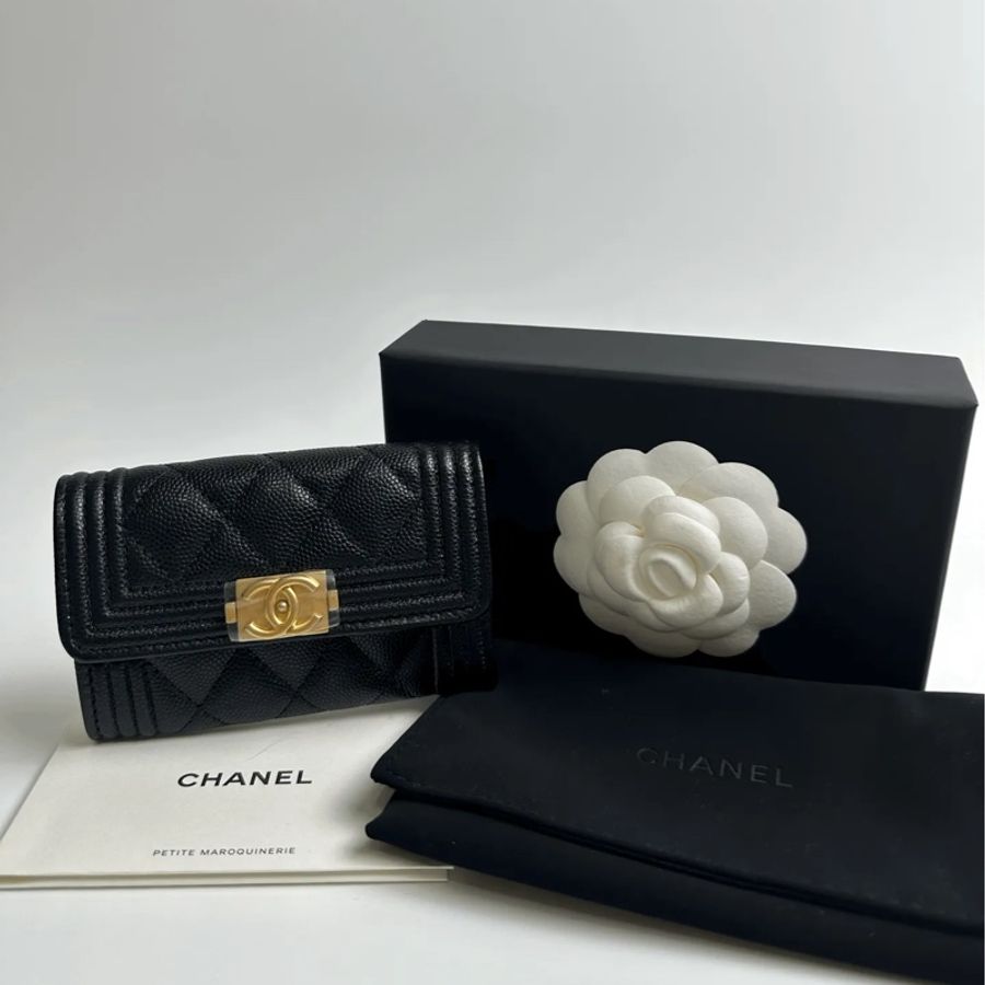 CHANEL Boy 荔枝皮黑金卡包-0
