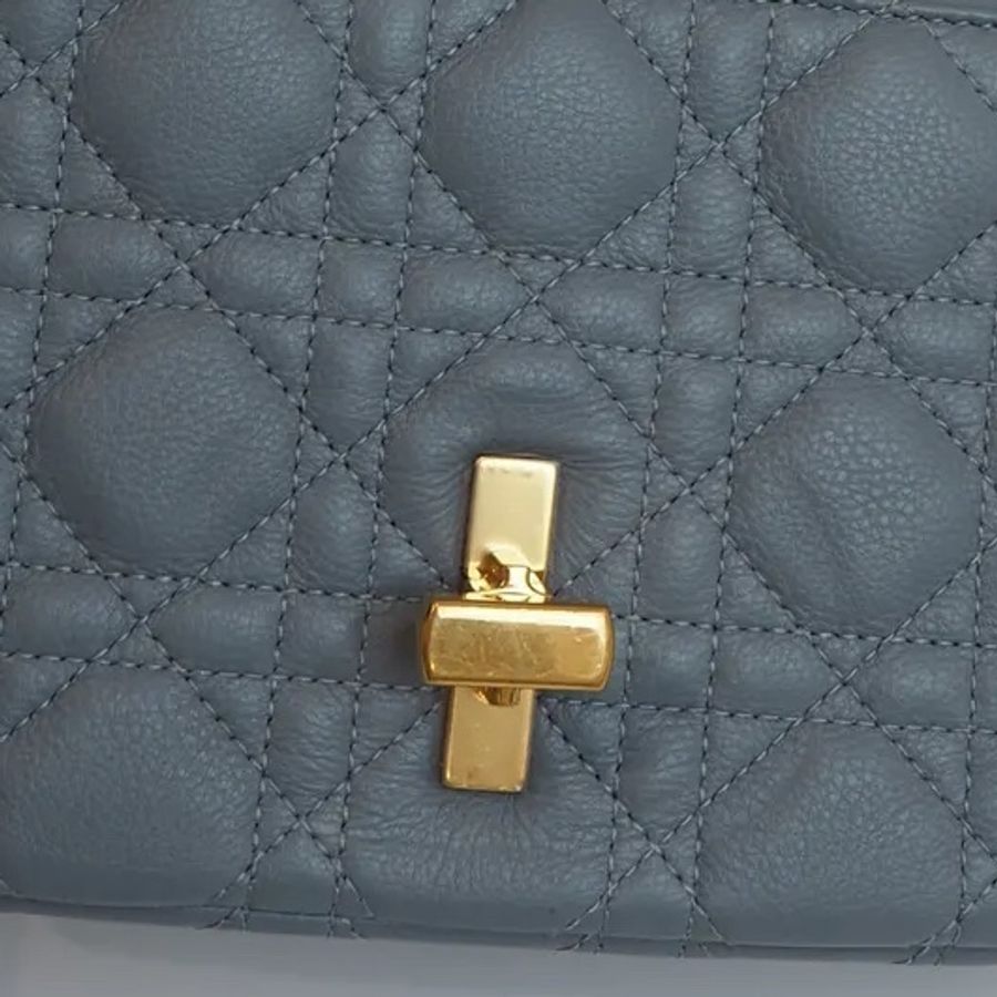 DIOR 霧霾藍色小號caro-21