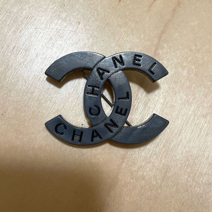 Chanel vintage復古作舊字母胸針-0