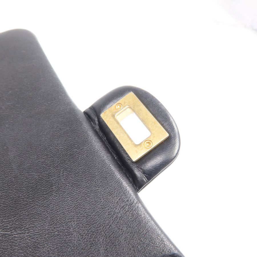 CHANEL 牛皮皮革2.55 Belt Bag金扣鏈帶肩背袋-12