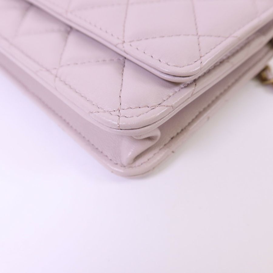 CHANEL 羊皮皮革WOC Wallet On Chain金扣鏈帶肩背袋-12