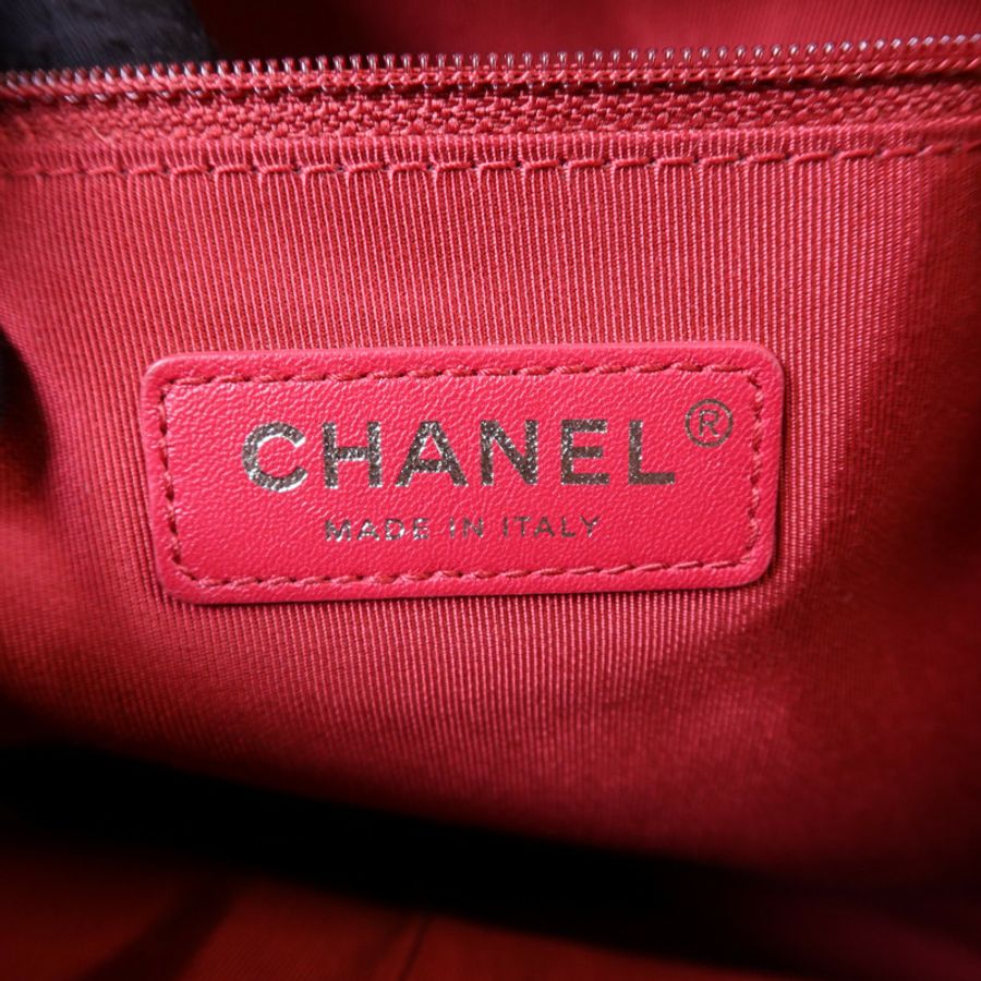 CHANEL 牛皮皮革Gabrielle Large鏈帶肩背袋-7