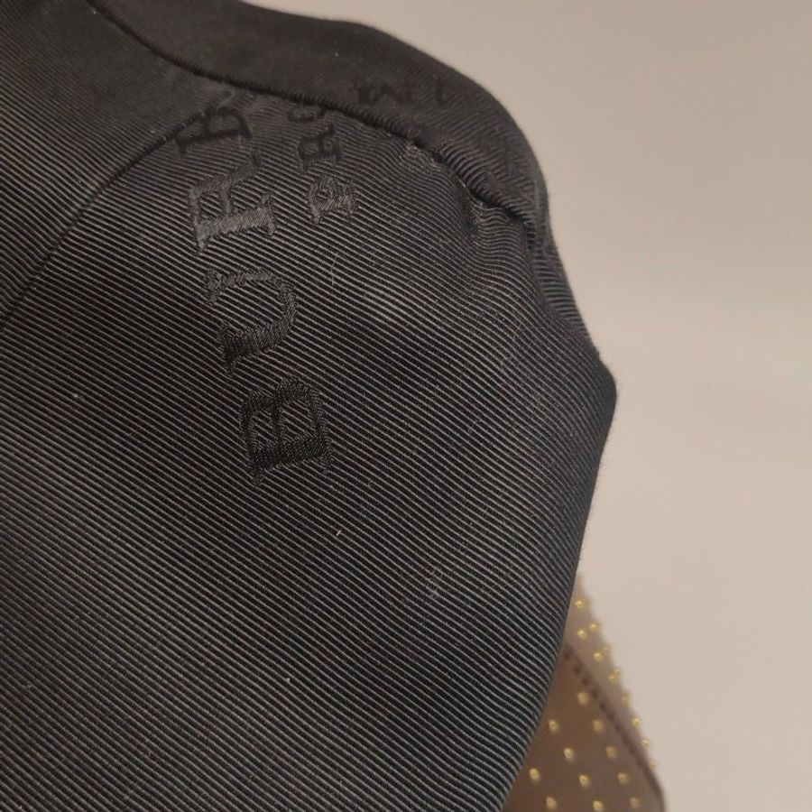 Burberry牛皮純色拉鏈手提包-8
