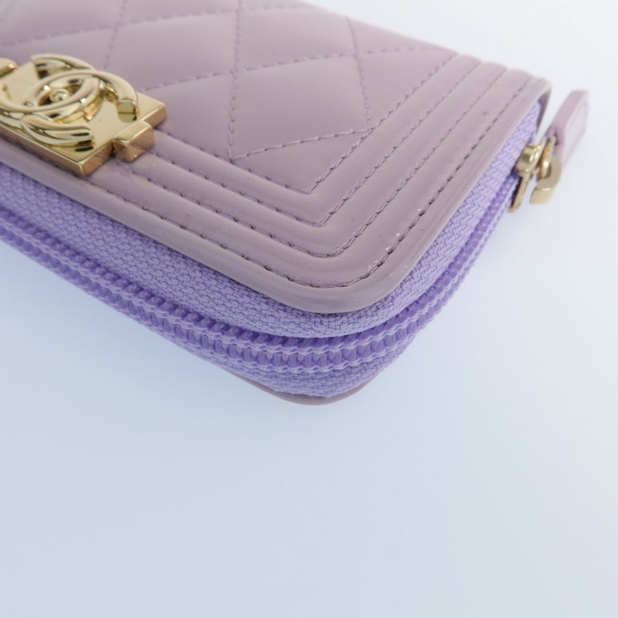 CHANEL 漆皮皮革Boy Coin Purse金扣零錢包-9