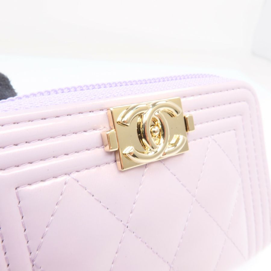 CHANEL 漆皮皮革Boy Coin Purse金扣零錢包-12