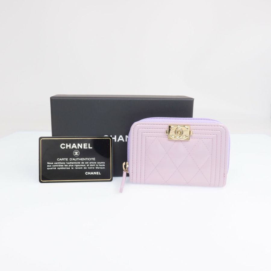 CHANEL 漆皮皮革Boy Coin Purse金扣零錢包-16