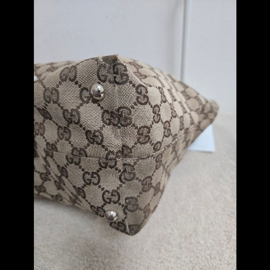 Gucci 古馳 經典大馬銜扣 GG 老花帆布大托特包-14