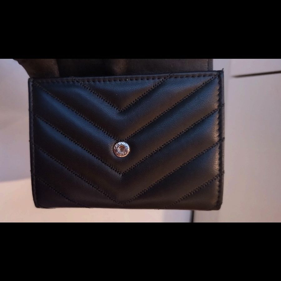 Chanel 黑皮V格下蓋卡片零錢包-18
