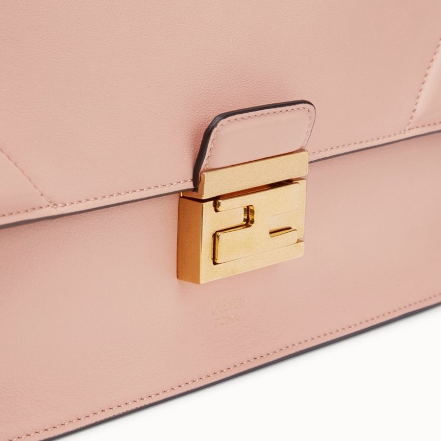 Fendi 女士 KAN U單肩包均碼碼長:25cm、寬:10cm、高:18.5cm-4