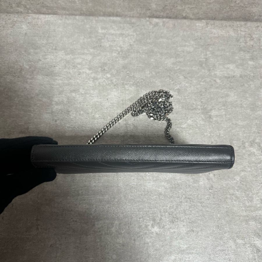 正品 Ysl 大款灰銀荔枝皮斜背包-1