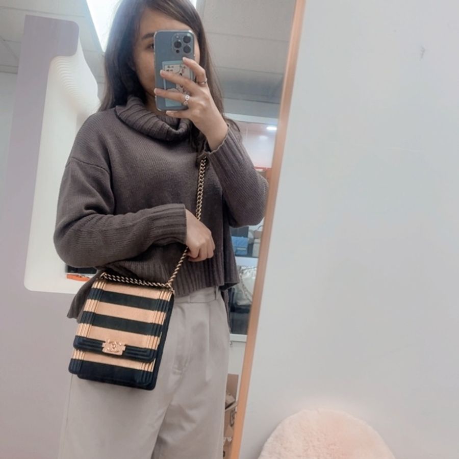 Chanel north south boy 深藍拼金竪式-12