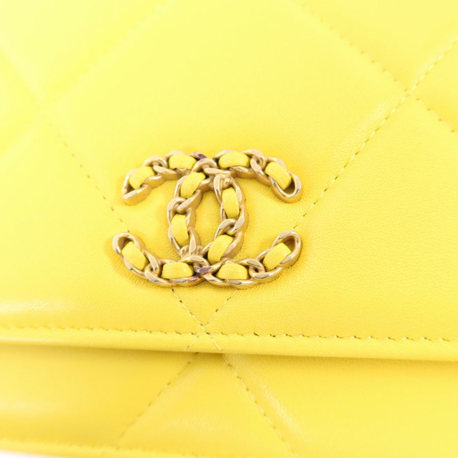CHANEL 羊皮皮革C19 Wallet On Chain手挽肩背兩用袋-8