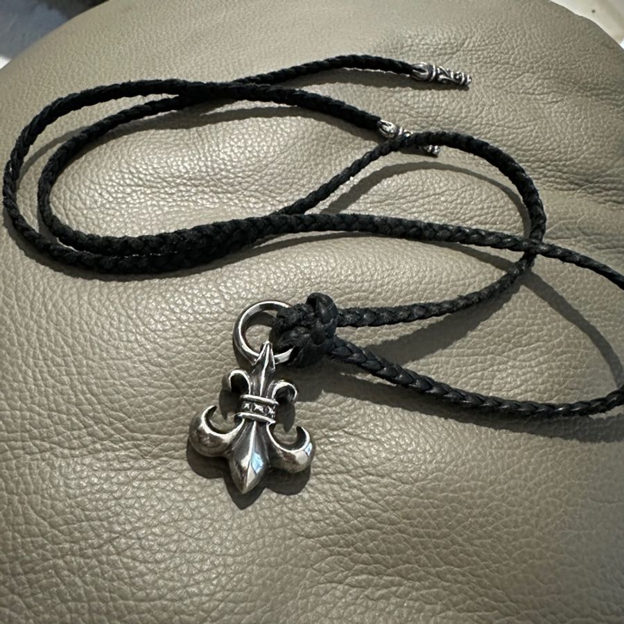 克羅心 chrome hearts 鳶尾花 ⚜️ 項鍊 皮繩-1