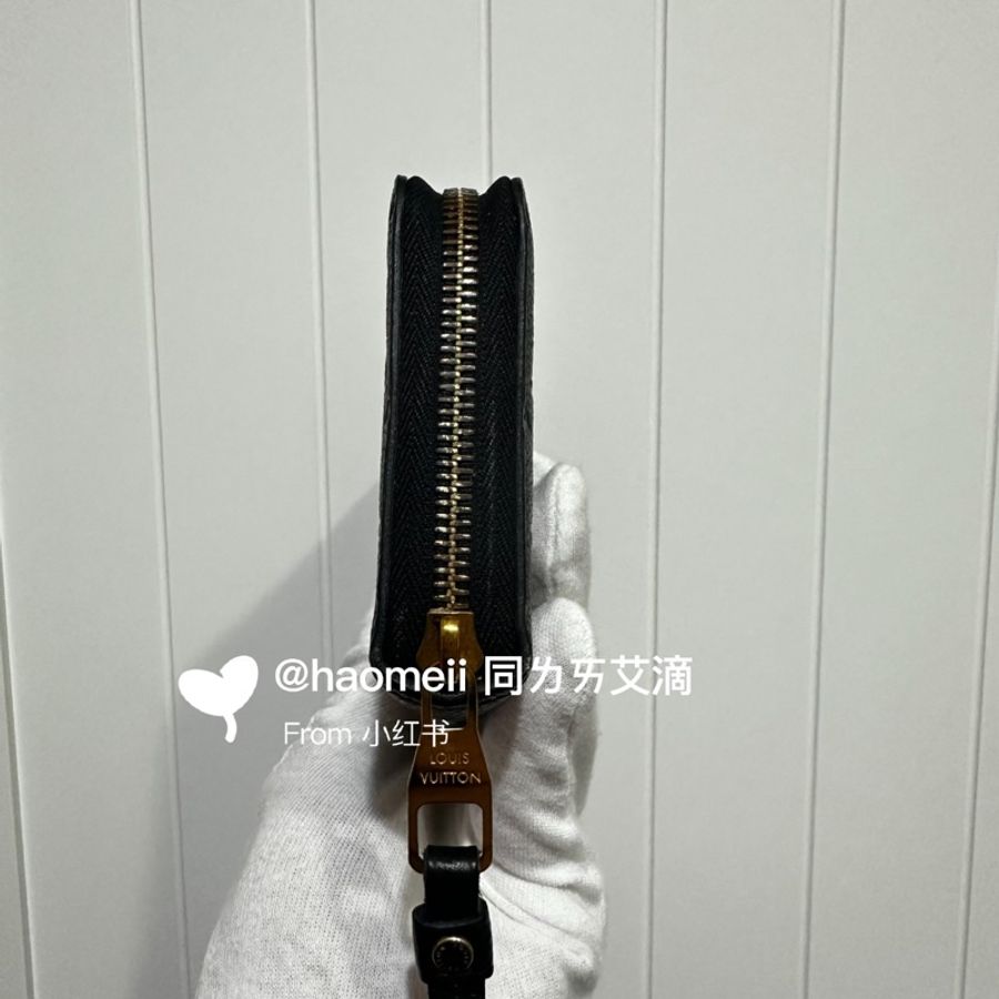 LV 經典花紋全皮革壓紋拉鍊 黑金長夾 壓紋牛皮-2