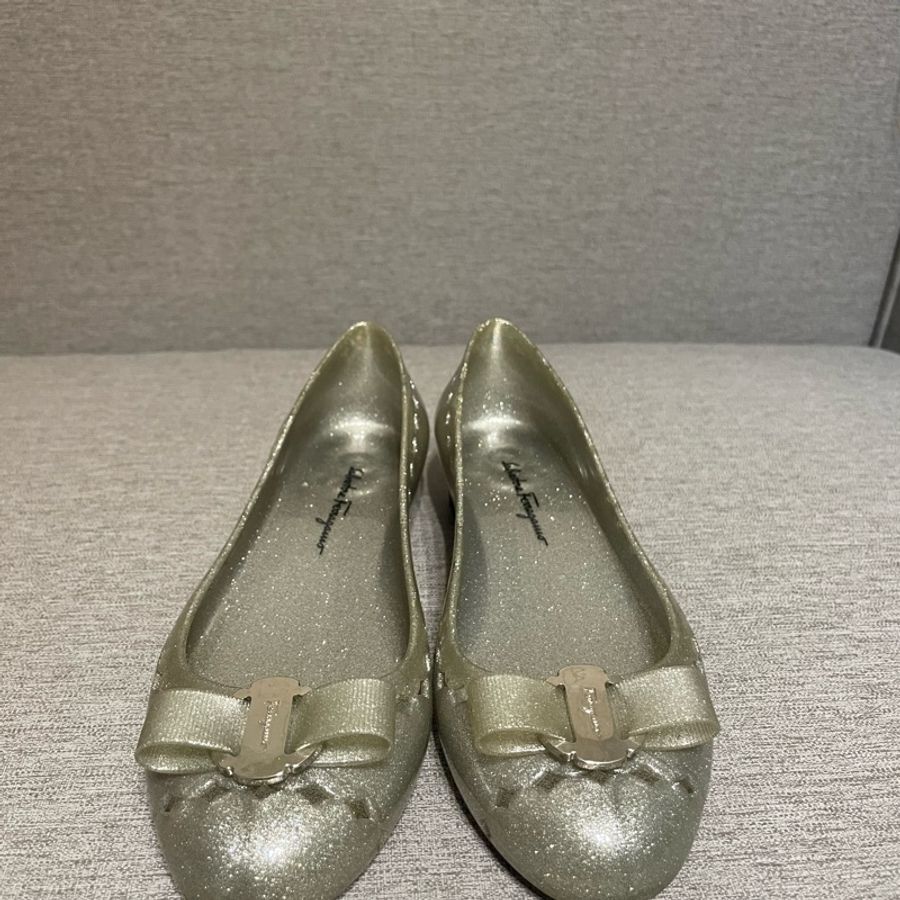 ferragamo銀色交鞋平底鞋6號-0