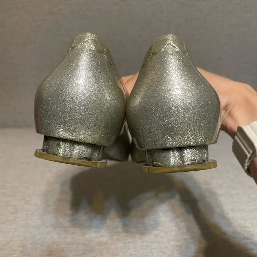 ferragamo銀色交鞋平底鞋6號-7