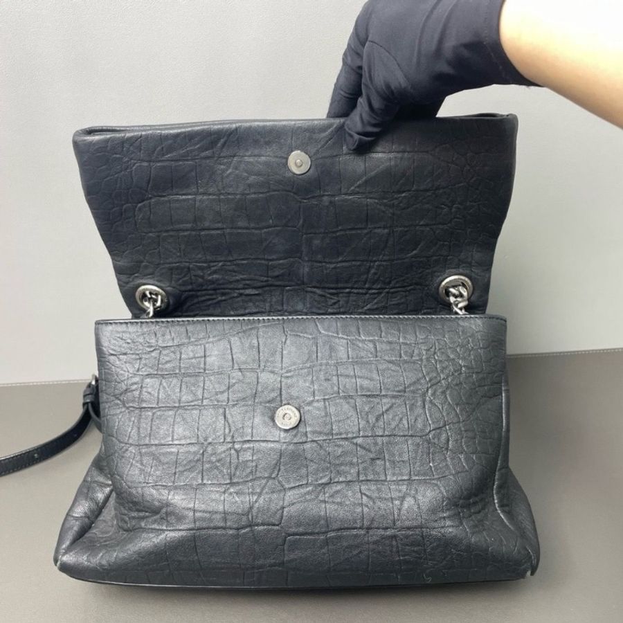 Ysl west hollywood好萊塢系列 黑色肩背斜背包黑銀鰐魚紋 28*16*10 9新配件塵袋購證-6