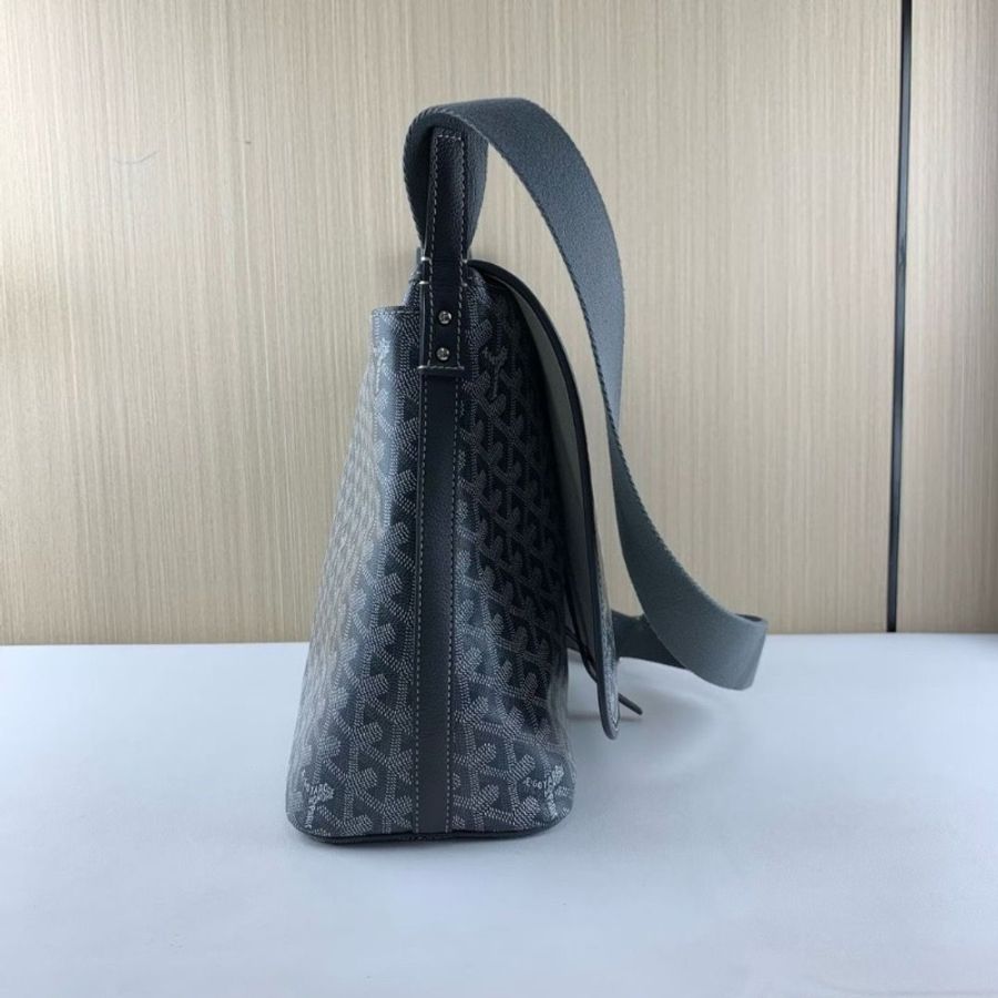 Goyard 灰色Capetien男款郵差包成35*25*13 95新 配件塵袋-2