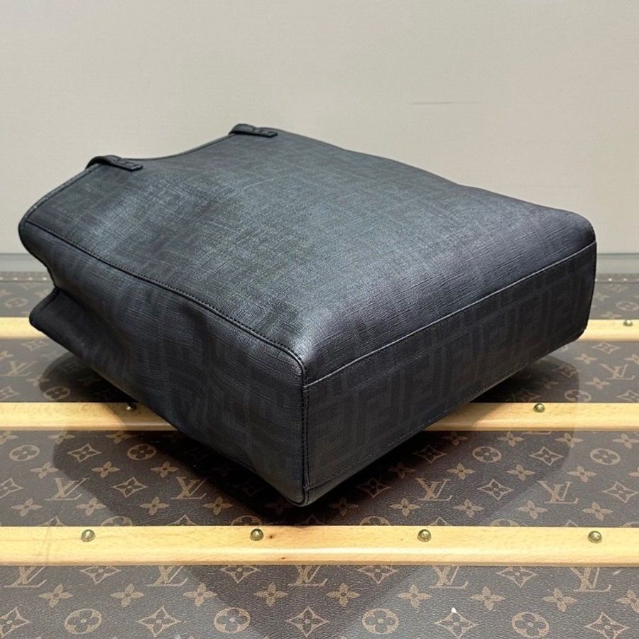 FENDI 黑色雙F紋老花手提腋下托特包30*31*10 9新配件塵袋-2