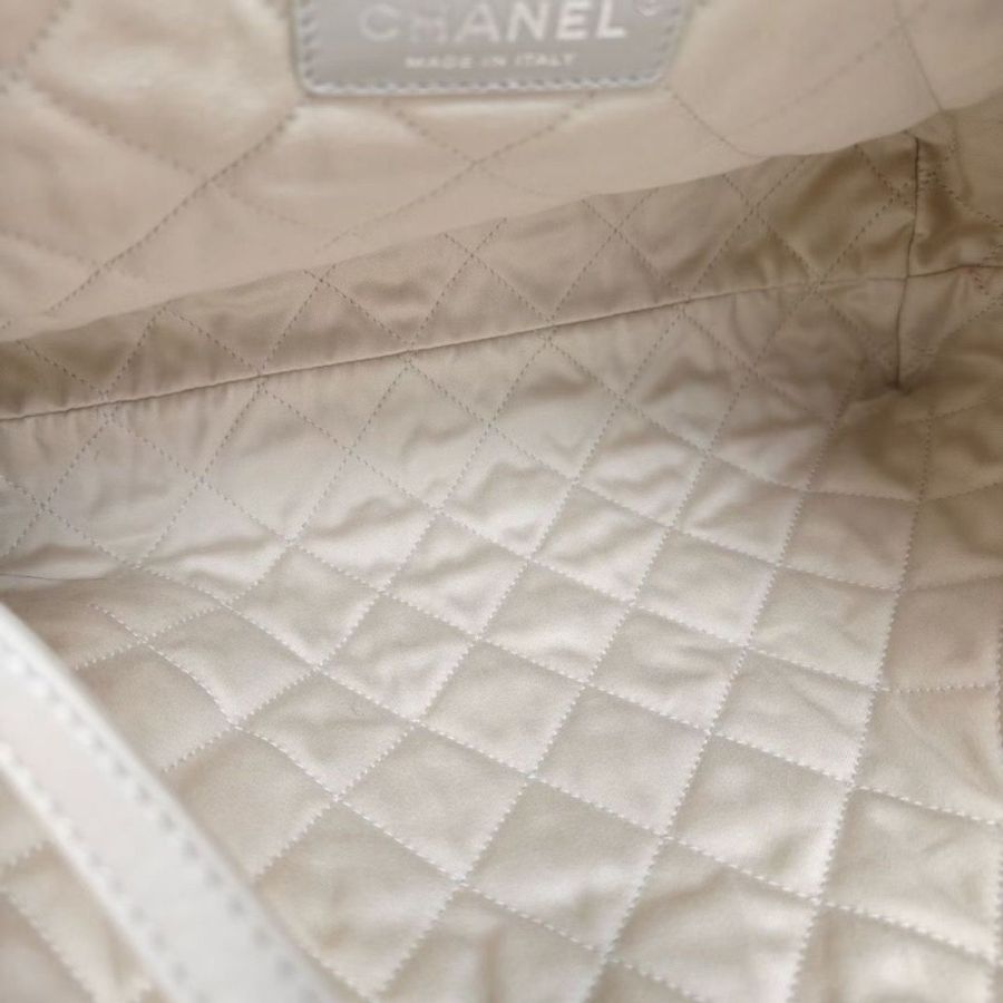 Chanel漸變珠光白22bag小號芯片款 白灰漸變 牛皮 30*30*9 9新配件塵袋盒子-7
