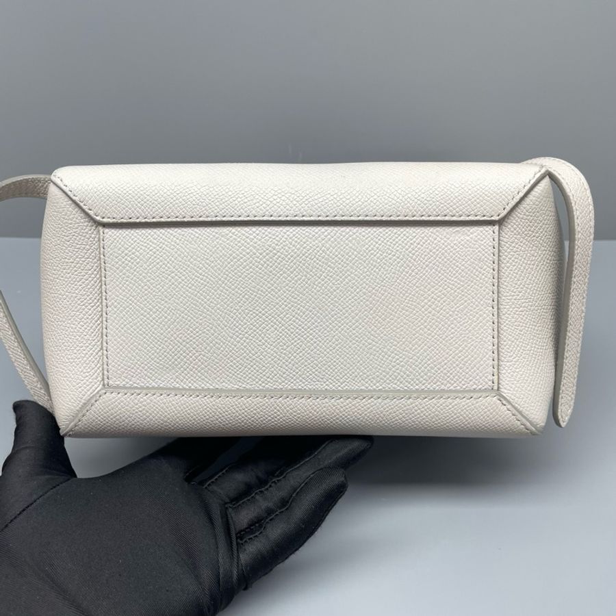 97新 celine賽琳新標鯰魚nano全皮白色20*20*10cm/-3