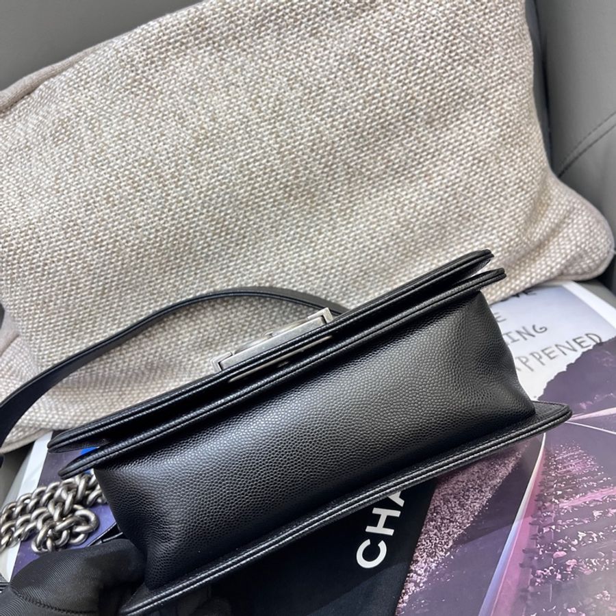 99新 Chanel香奈兒黑銀leboy荔枝紋牛皮小號-10
