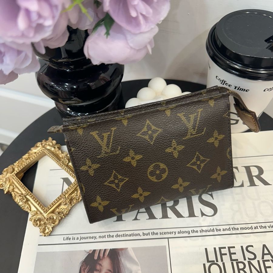 【赫蒂國際精品】 Louis Vuitton 路易威登 中古老花迷你洗漱手拿包 vintage-0