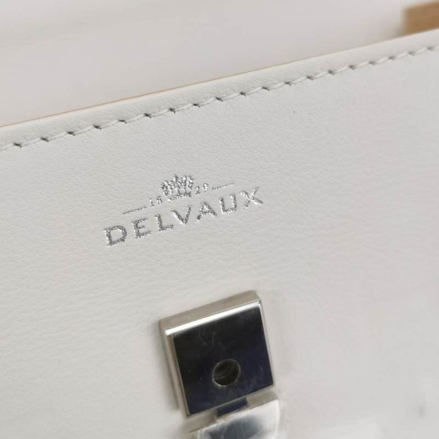 Delvaux Tempete小號牛皮純色浮雕圖騰T形翻蓋手提包單肩包-6