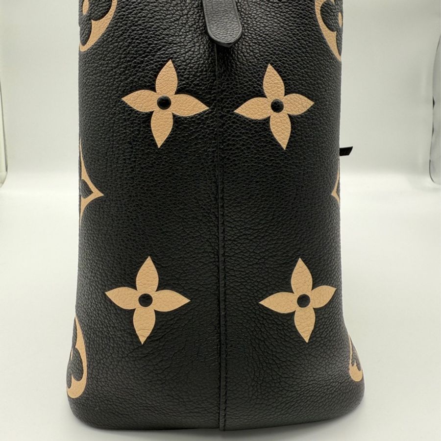 加贈MK斜背包 LOUIS VUITTON NéoNoé MM M45497 黑色 雙色壓紋水桶包-4