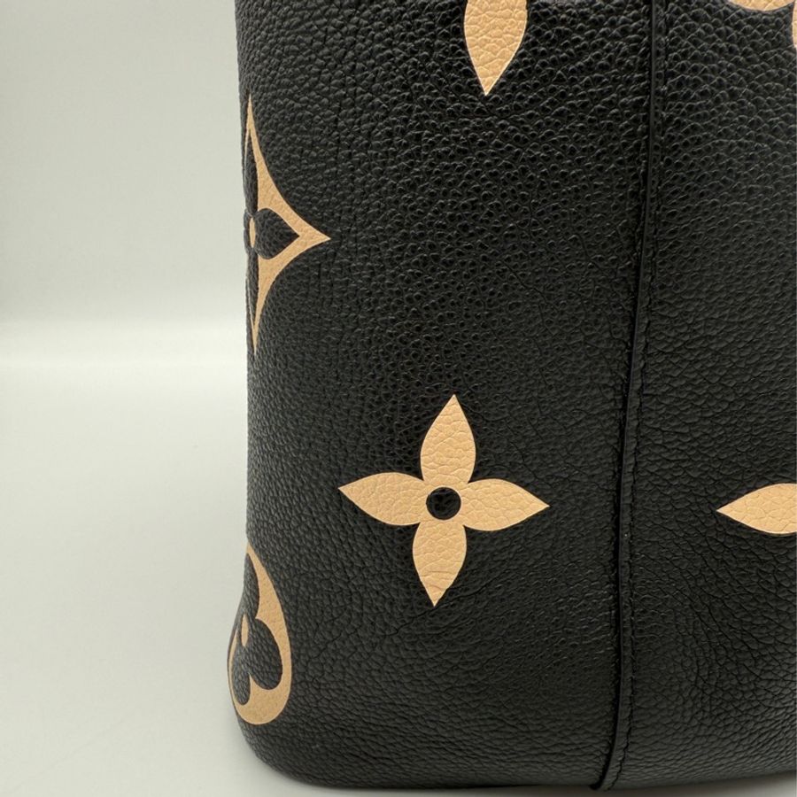 加贈MK斜背包 LOUIS VUITTON NéoNoé MM M45497 黑色 雙色壓紋水桶包-7