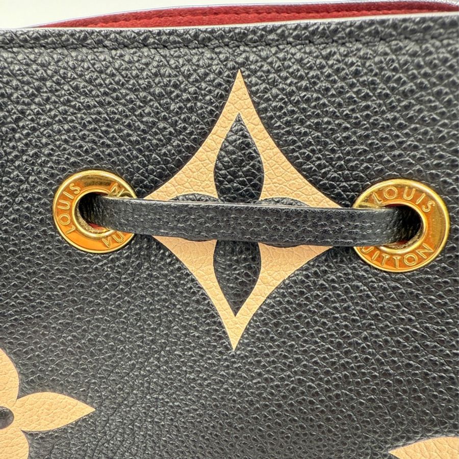 加贈MK斜背包 LOUIS VUITTON NéoNoé MM M45497 黑色 雙色壓紋水桶包-24