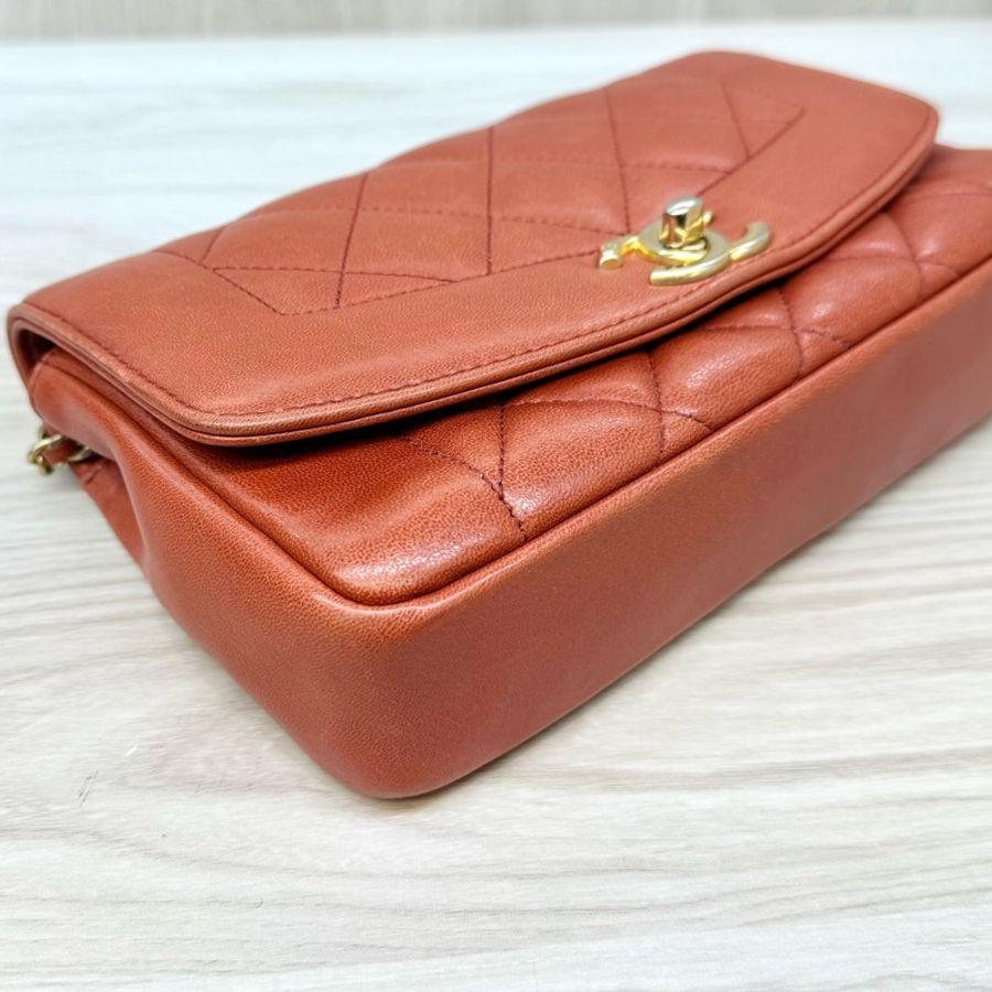 CHANEL磚紅色牛皮金釦Diana肩背包A92734-11