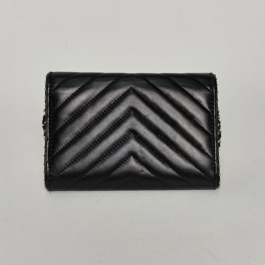 CHANEL 黑色羊皮26開銀扣CFWOC季節款鉚釘mini肩背包-2
