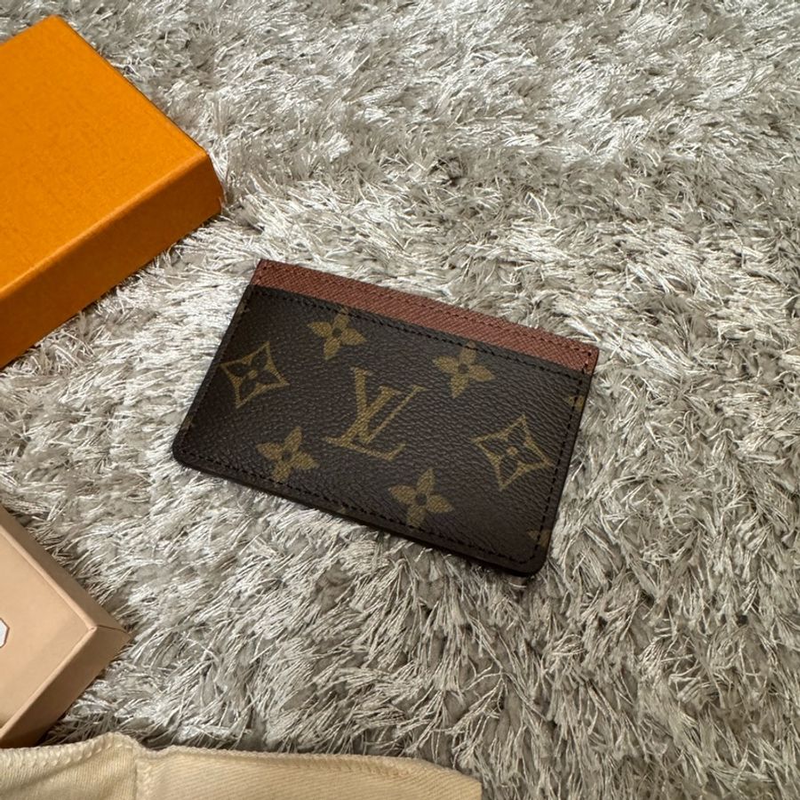 Lv monogram 經典老花啡色卡包-1