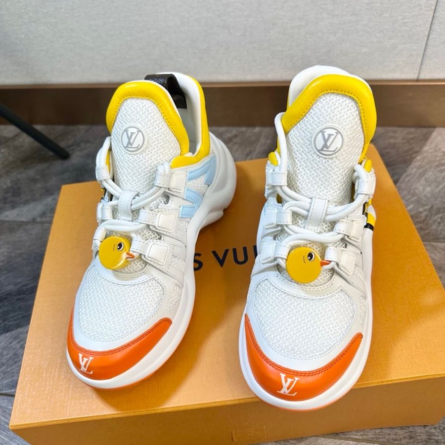 全新 LV 路易威登聯名限量款小黃鴨卡通拼色運動鞋36碼-0