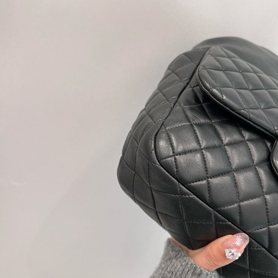 Chanel黑金羊皮束口雙肩包-6