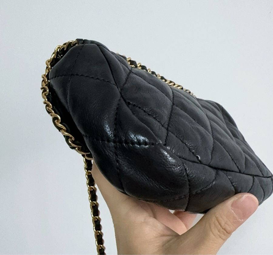 Chanel黑金滾邊mini鏈條包-3