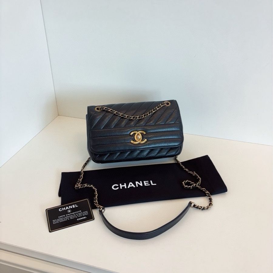 Chanel香奈兒 黑金條纹特别款CF大mini鏈條包-0