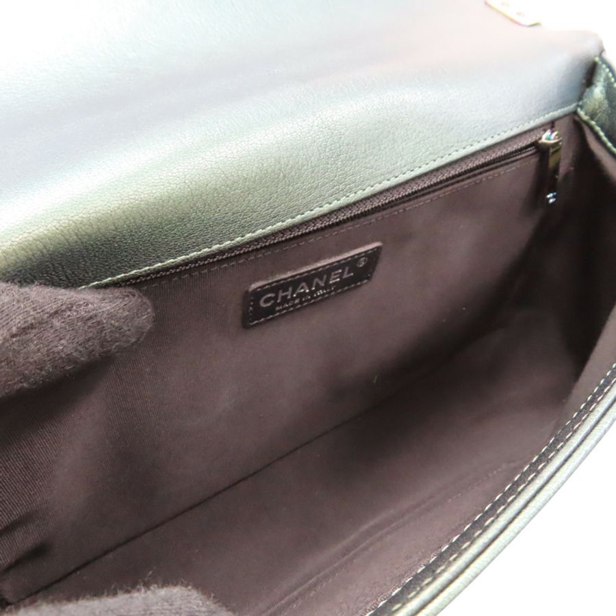 綠色 Iridescent 菱格紋 牛皮 BOY 28 鍊帶肩背包【CHANEL 香奈兒】 A67086-4