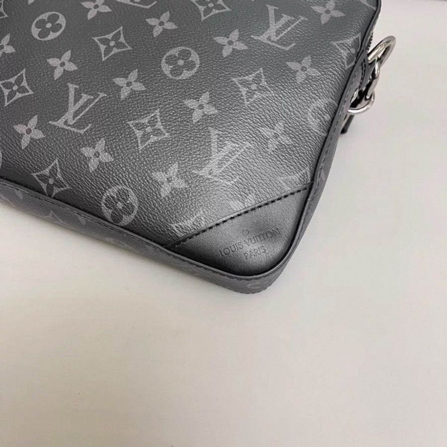 LV路易威登Trio系列男士黑老花郵差包 芯片-5